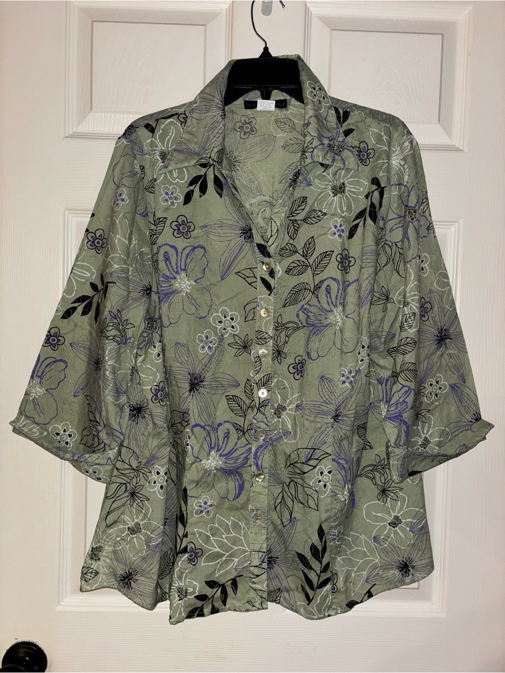 Gloria Vanderbilt Sage Green Floral Button-Down Shirt